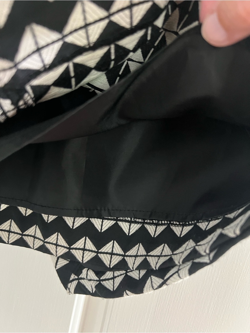 H&M geometric asymmetrical skirt - Picture 4 of 6